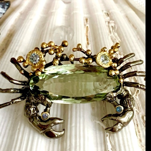 Sterling & 14 kt Green Amethyst Crab Pin - Picture 3 of 4